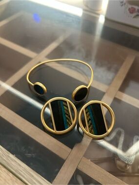 Brackish peacock earring and bracelet set - no box included